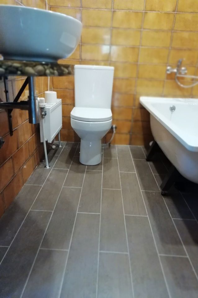 Nuevo inodoro, vanitorio