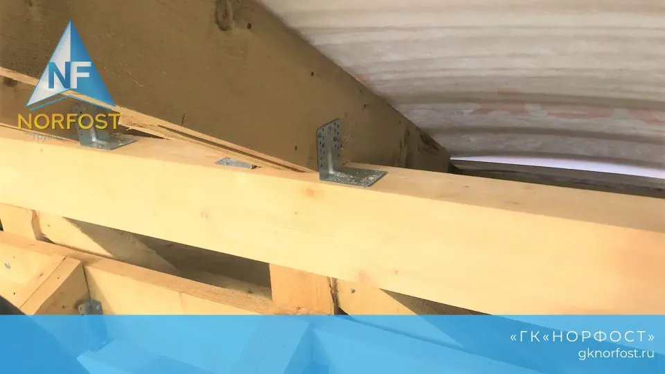 Строительство дома с разноуровневой крышей из газобетона