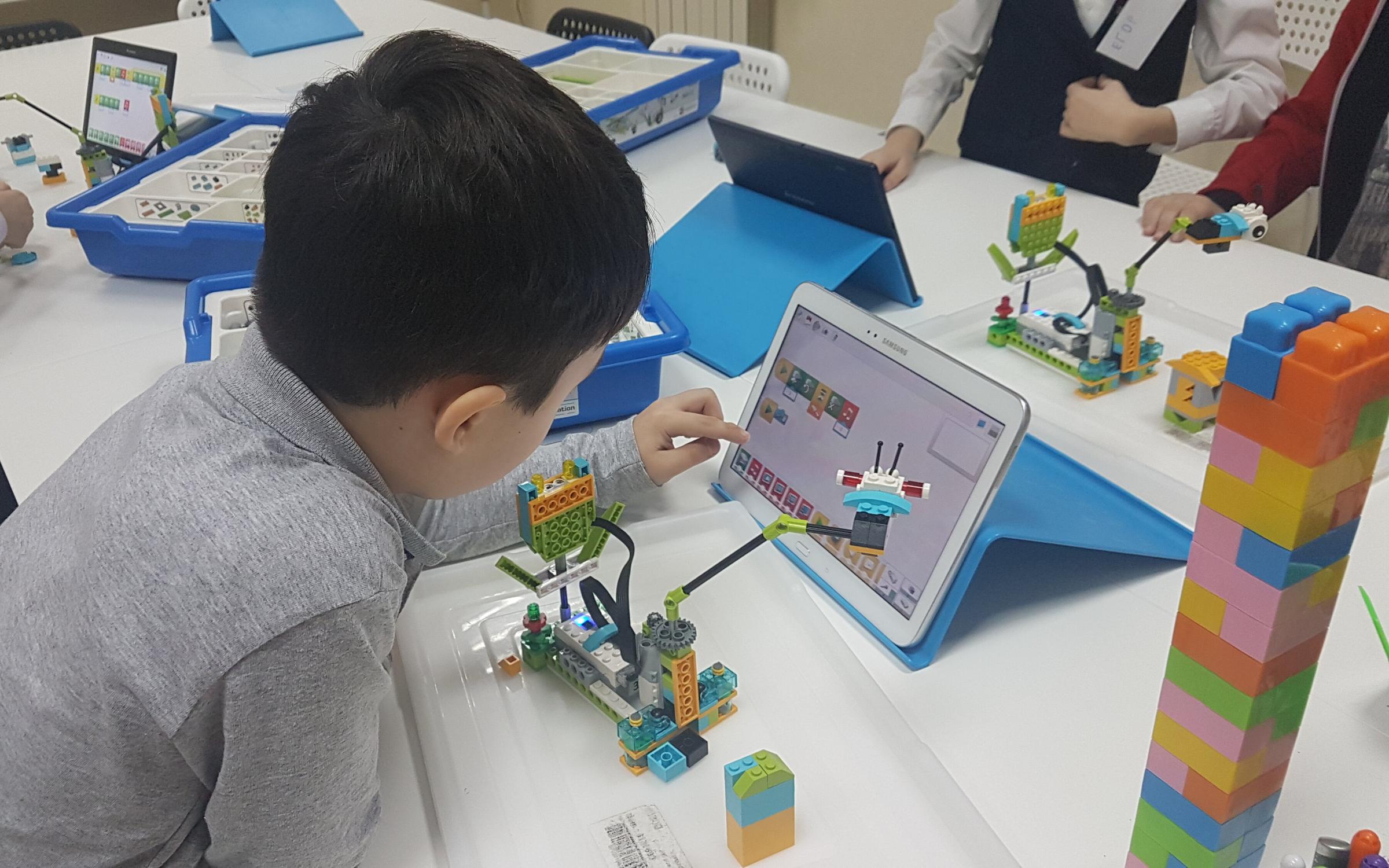 Развивающая робототехника LEGO WeDo 2.0 для детей 7-10 лет!