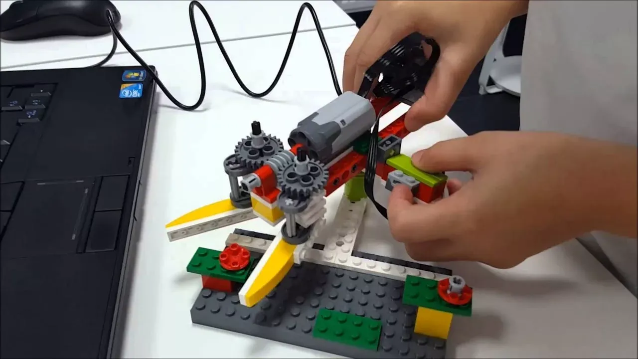 Развивающая робототехника LEGO WeDo 2.0 для детей 7-10 лет!