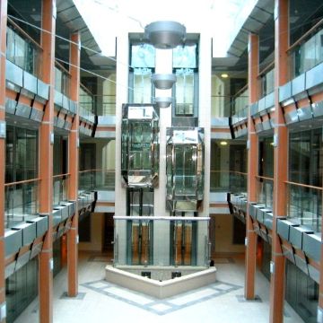 Панорамный лифт в торговый центр