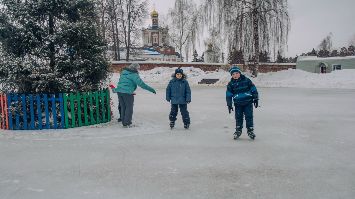 занятия с тренером на свежем воздухе,