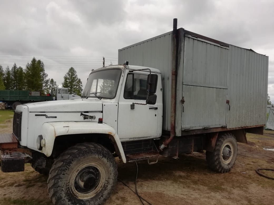 ГАЗ 33081 с тепловой пушкой.