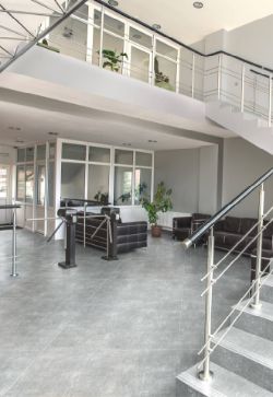 интерьер из керамогранита для холла Цемент Идальго