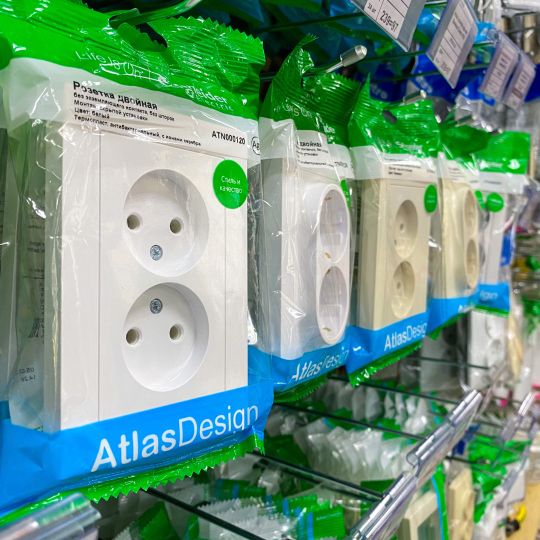Розетки и выключатели в магазинах "Лампочка"