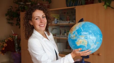 ХУДОЖЕСТВЕННЫЙ ФОРУМ ПО ПРИЗВАНИЮ ПЕДАГОГИЧЕСКОЙ ПРОФЕССИИ И ВСЕРОССИЙСКИЙ ФОРУМ МОЛОДЫХ УЧИТЕЛЕЙ