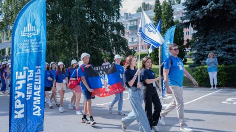 ХУДОЖЕСТВЕННЫЙ ФОРУМ ПО ПРИЗВАНИЮ ПЕДАГОГИЧЕСКОЙ ПРОФЕССИИ И ВСЕРОССИЙСКИЙ ФОРУМ МОЛОДЫХ УЧИТЕЛЕЙ