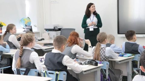 ХУДОЖЕСТВЕННЫЙ ФОРУМ ПО ПРИЗВАНИЮ ПЕДАГОГИЧЕСКОЙ ПРОФЕССИИ И ВСЕРОССИЙСКИЙ ФОРУМ МОЛОДЫХ УЧИТЕЛЕЙ