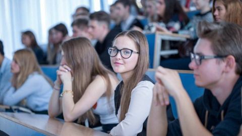 ХУДОЖЕСТВЕННЫЙ ФОРУМ ПО ПРИЗВАНИЮ ПЕДАГОГИЧЕСКОЙ ПРОФЕССИИ И ВСЕРОССИЙСКИЙ ФОРУМ МОЛОДЫХ УЧИТЕЛЕЙ