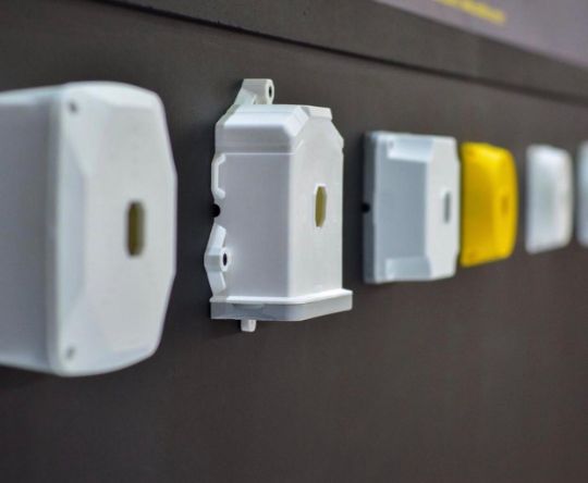 Монтажные коробки для видеокамер