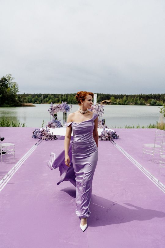 Невеста в лавандовом платье, лавандовая свадьба, сиреневая свадьба, оформление свадебной церемонии, концептуальная свадьба в Ривьере, оформление свадьбы Белгород студия декора КинАрт