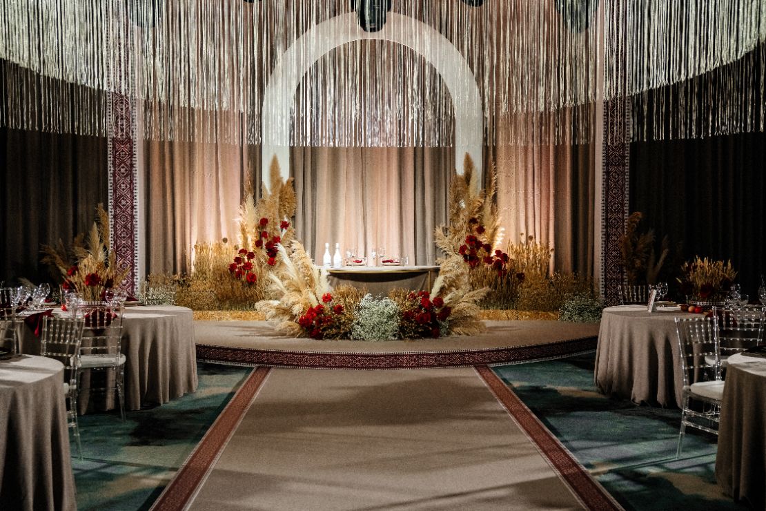 Оформление зала в русском стиле, свадьба в Ривьере Белгород, дизайнерское оформление свадьбы под ключ в русском стиле, студия декора КинАрт Белгород, свадьба в Ривьере