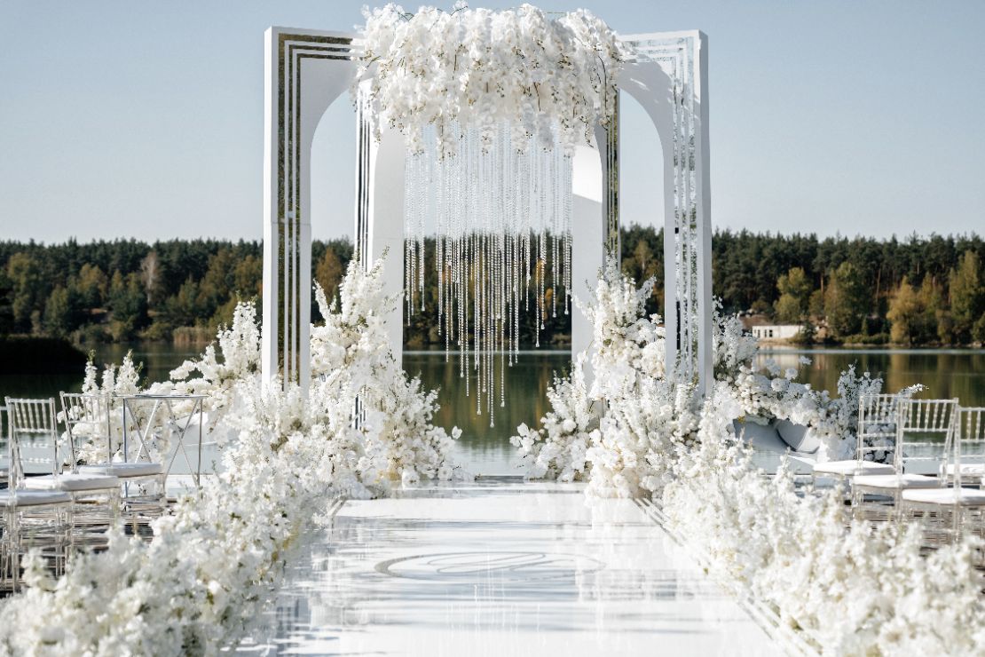 Оформление свадебной церемонии, свадьба в Ривьере Белгород, дизайнерское оформление свадьбы под ключ в белом цвете, оформление церемонии в белом цвете, свадебный декор Белгород, свадебный декор, офрмление свадьбы, студия декора КинАрт Белгород