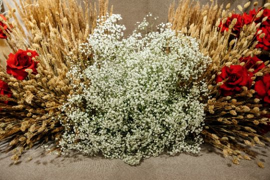 концептуальный свадебный декор с элементами русского стиля, дизайнерское оформление свадьбы