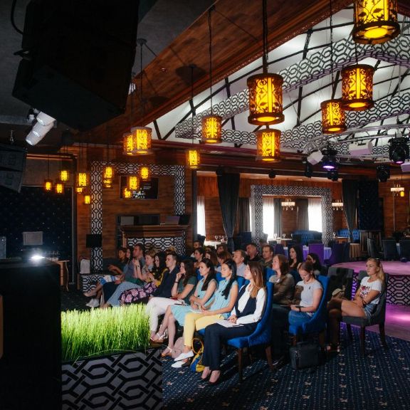 фуршет бизнес-день Белая пятница продаж Организатор компания Битнесс в Ресторане Зима Белгород