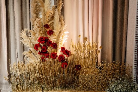 Оформление свадьбы в стиле аля-рус, концептуальный свадебный декор с элементами русского стиля, дизайнерское оформление свадьбы, студия декора "КинАрт" Белгород, оформление свадьбы с пшеницей и сухоцветами