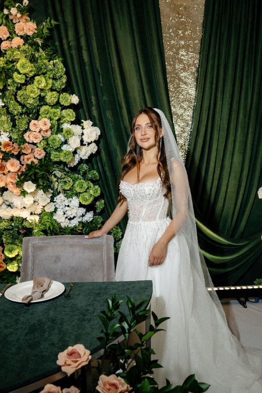 Оформление свадьбы в ресторане «Веретено» в Белгороде — студия декора КинАрт, оформление свадьбы Белгород, оформление спрезидиума, оформление банкетного зала, оформление свадьбы Белгород, свадьба в зелено-кремовых тонах