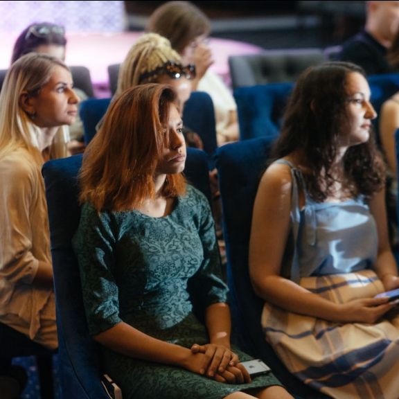 бизнес-день Белая пятница продаж. Организатор компания Битнесс в Ресторане Зима Белгород