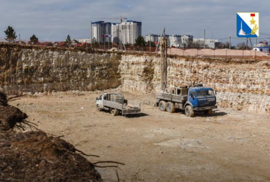 Осмотр строительной площадки объектов медицинского кластера в городе Севастополе.