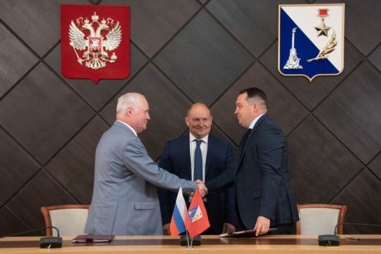 Подписание контракта на онкодиспансер.