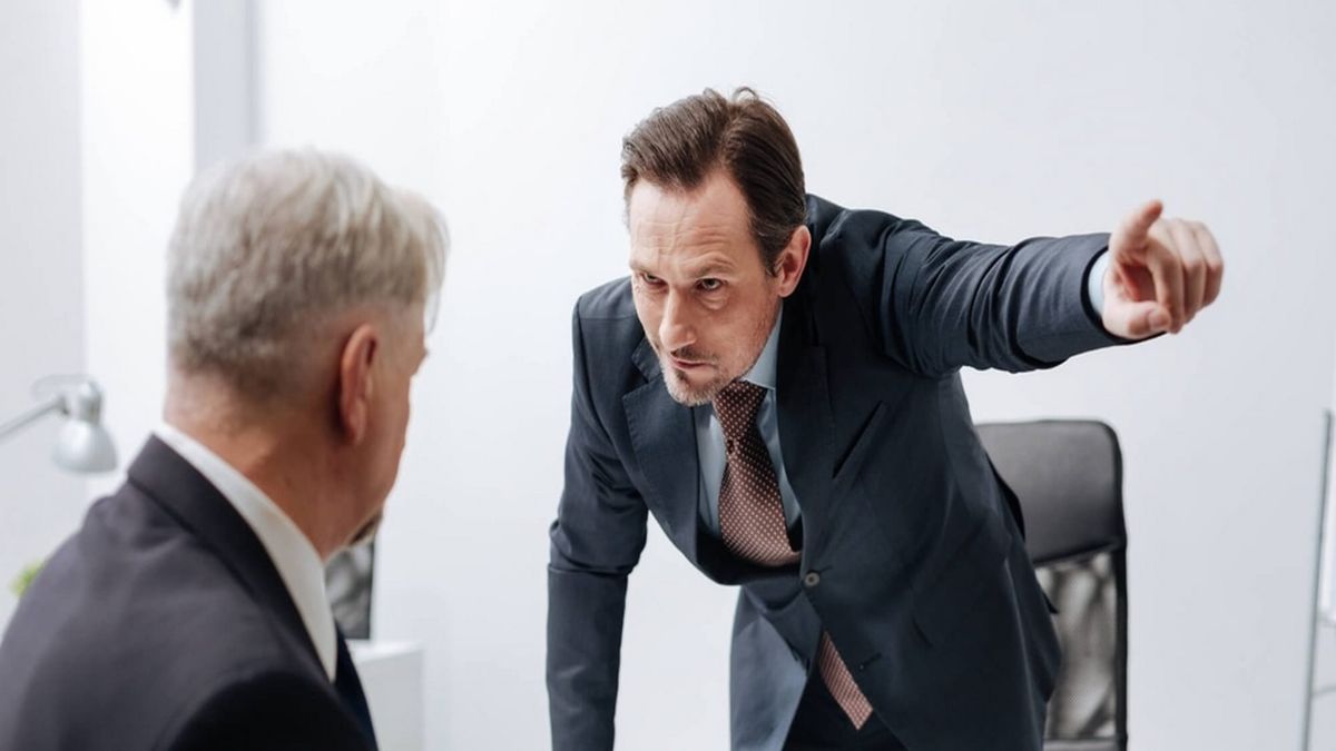 Адвокат По Должностным Преступлениям В Москве | Уголовный Адвокат По ...