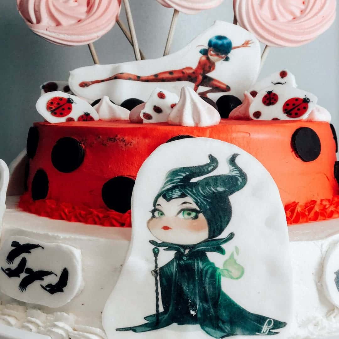 День рождения. Торт на заказ.