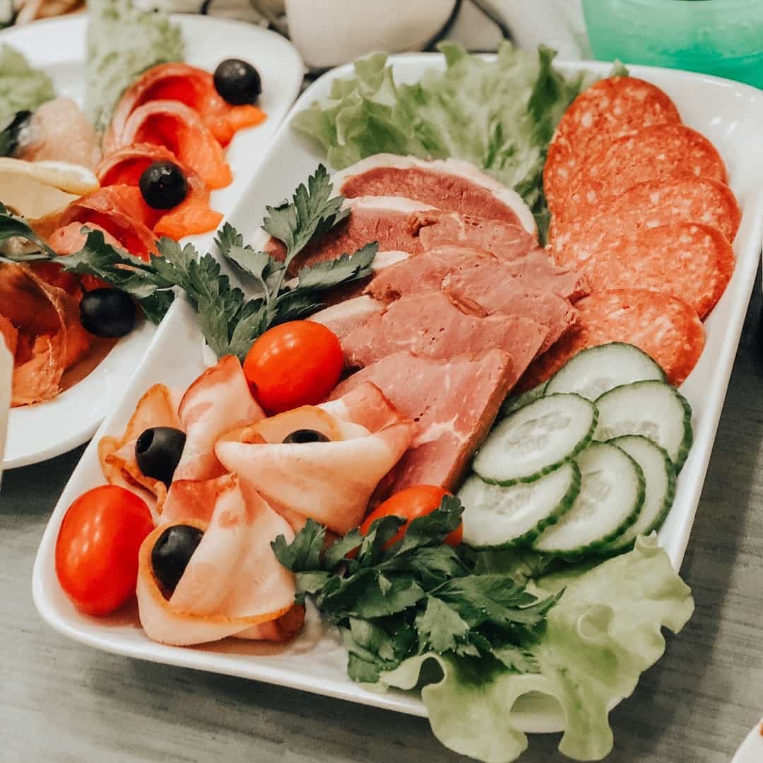 Банкет, кейтеринг. От семейных праздников до корпоративных вечеров.