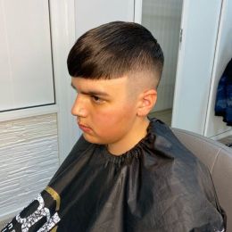 Мужская стрижка в Ярцево Полубокс