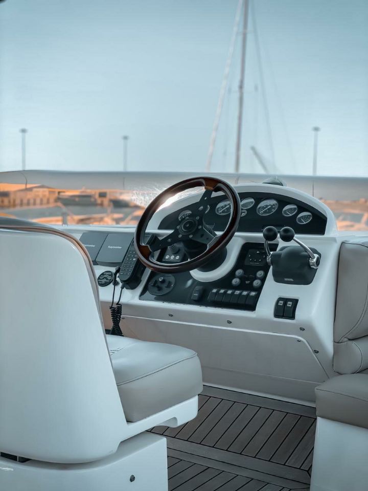 аренда яхты ПРИНЦЕССА 45 с капитаном