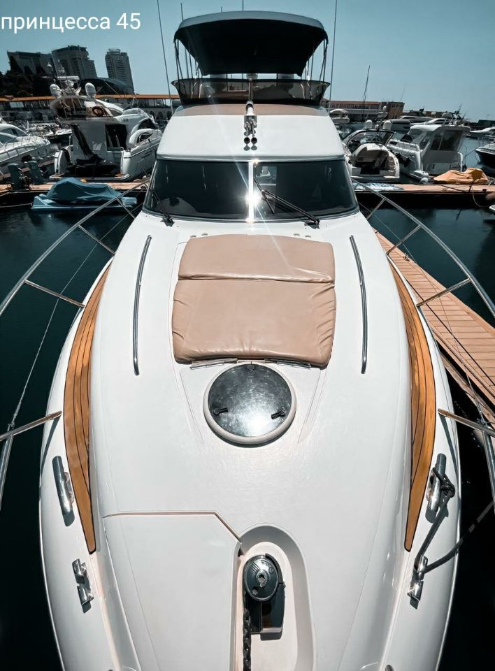 аренда своей компанией яхты ПРИНЦЕССА 45