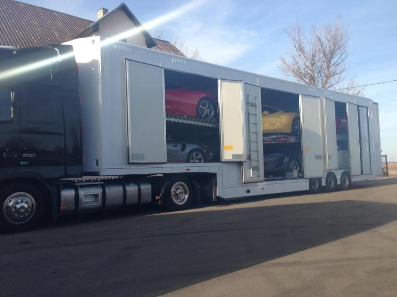 Premium Geschlossener Transport via LKW