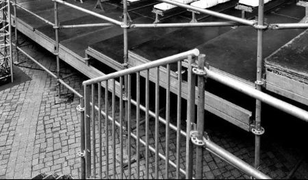 Элемент трибуны, перила