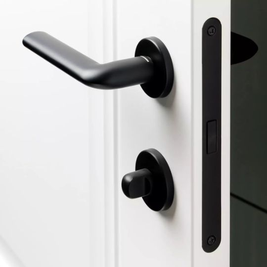 БРЕНДОВЫЙ САЛОН ДВЕРЕЙ И ПЕРЕГОРОДОК PROFILDOORS ТРЦ Орион, 1 этаж, павильон 14. т. (3452) 57-87-74. г. Тюмень