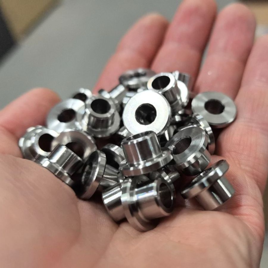 Втулка. Токарная обработка на станке с ЧПУ в Архангельске. Материал нержавеющая сталь.