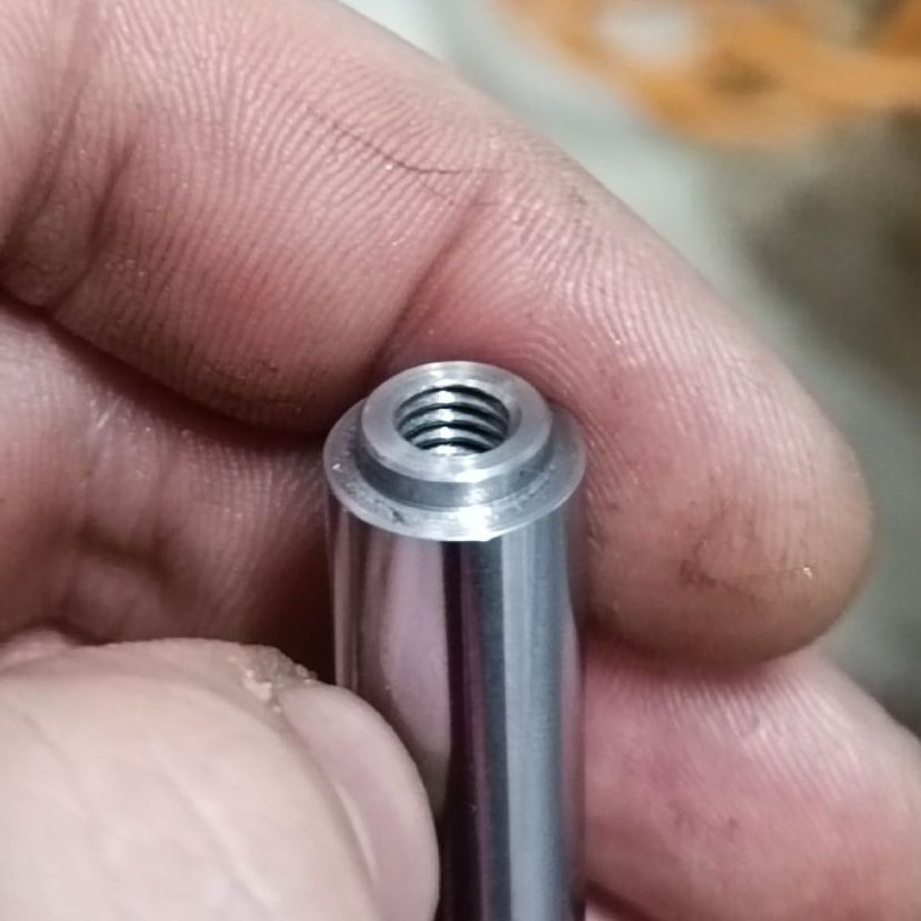 Ось. Токарная обработка ЧПУ, материал пруток полированный Ст45 с поверхностной закалкой