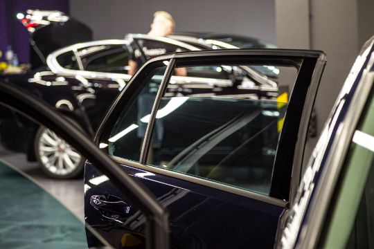 тонировка и замена стекол авто