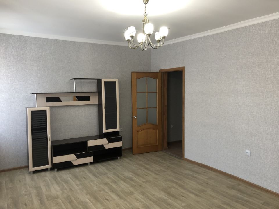 Выход из зала