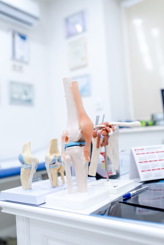 Артроз, артрит коленного сустава, эндопротезирование коленного сустава, операция на колено