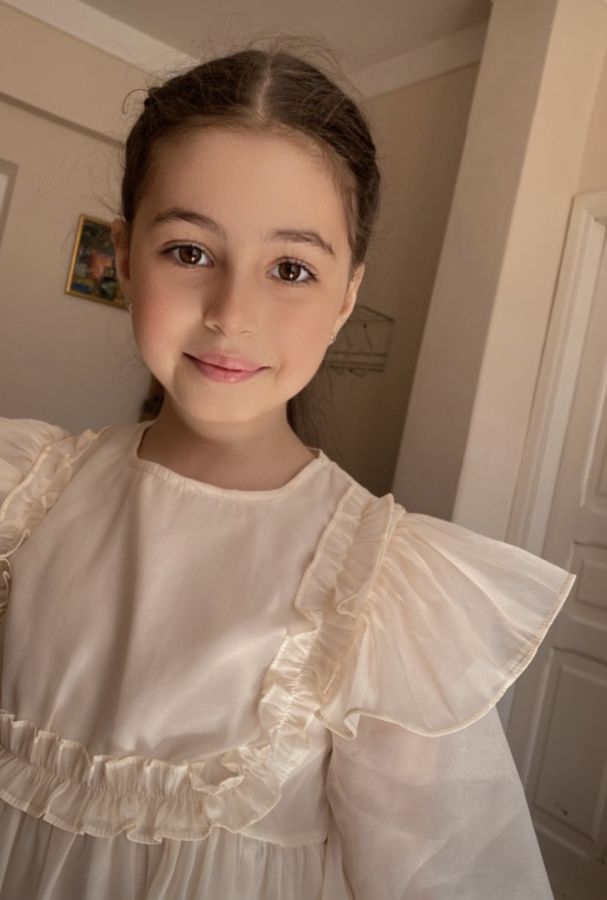 Сланова Зарина