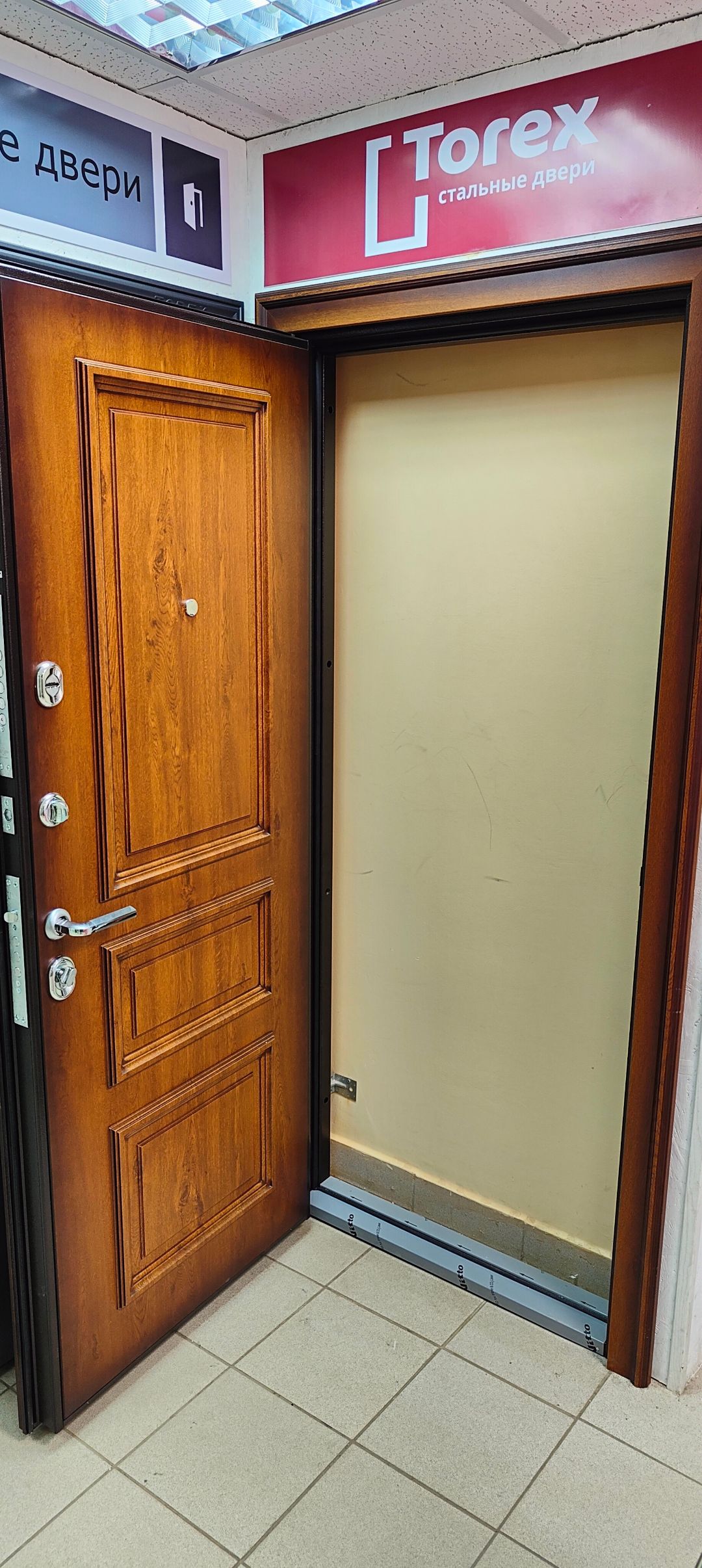 Какие входные двери лучше металлические или деревянные