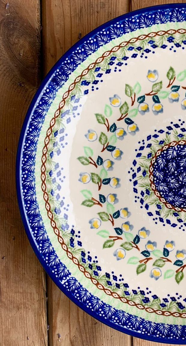 керамическая тарелка