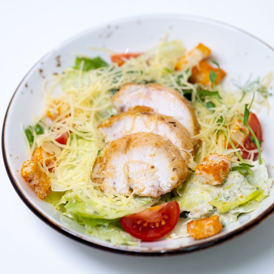 Салат "Цезарь с курицей"