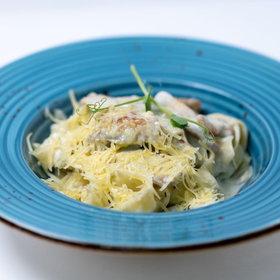 Паста "Курица с сырным соусом"