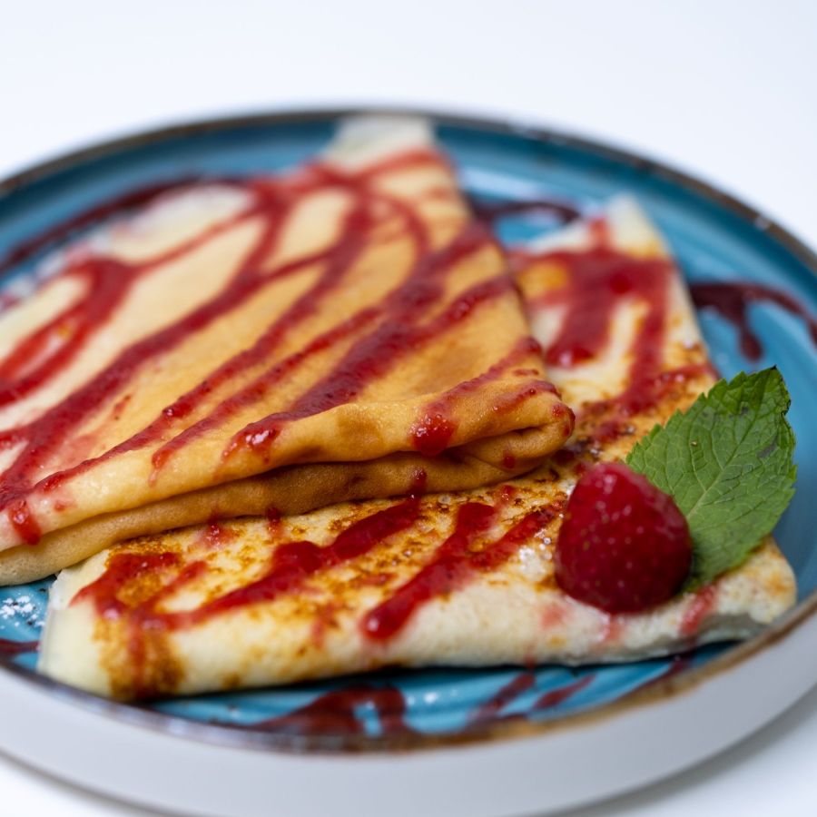 Блинчики с клубникой