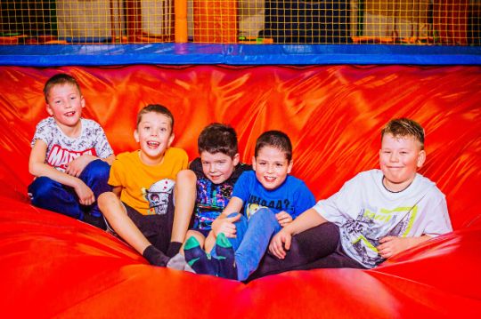 ВЫХОДНЫЕ И ПРАЗДНИКИ