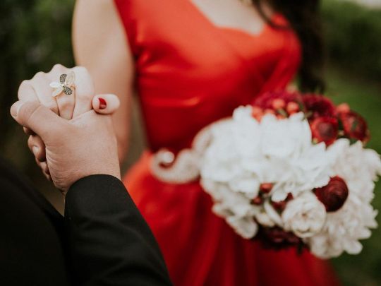 БЫТЬ ДОСТОЙНОЙ ЕГО — «ДОСТОЙНОГО»