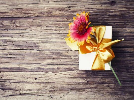 ХОЧЕТСЯ ПОДАРКОВ ЧАЩЕ И ДОРОЖЕ