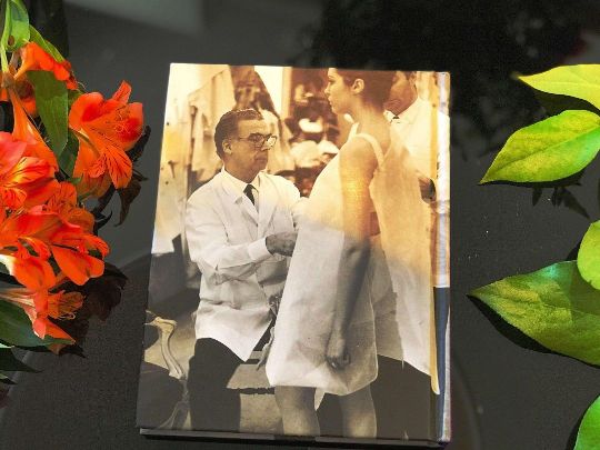 Balenciaga — соприкосновение с божественным