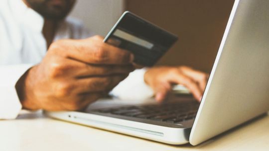 ВНОСИТЕ ПЛАТЕЖИ по лизингу, MAKE Leasing PAYMENTS  на сайте https://unistrah.ru/leasing/
