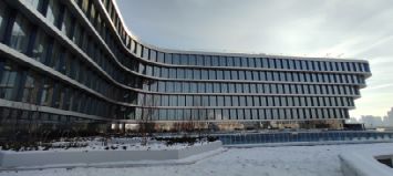 Монтаж системы обслуживания фасадов научный кластер "Ломоносов"